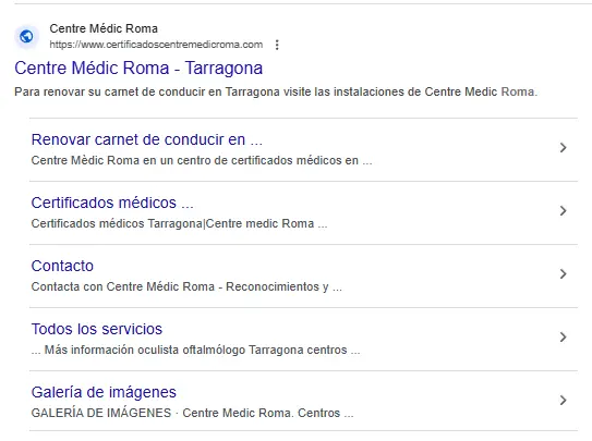 Resultado en Google con enlaces de sitio (sitelinks) para un centro médico en Tarragona gracias a una arquitectura web clara y optimizada.
